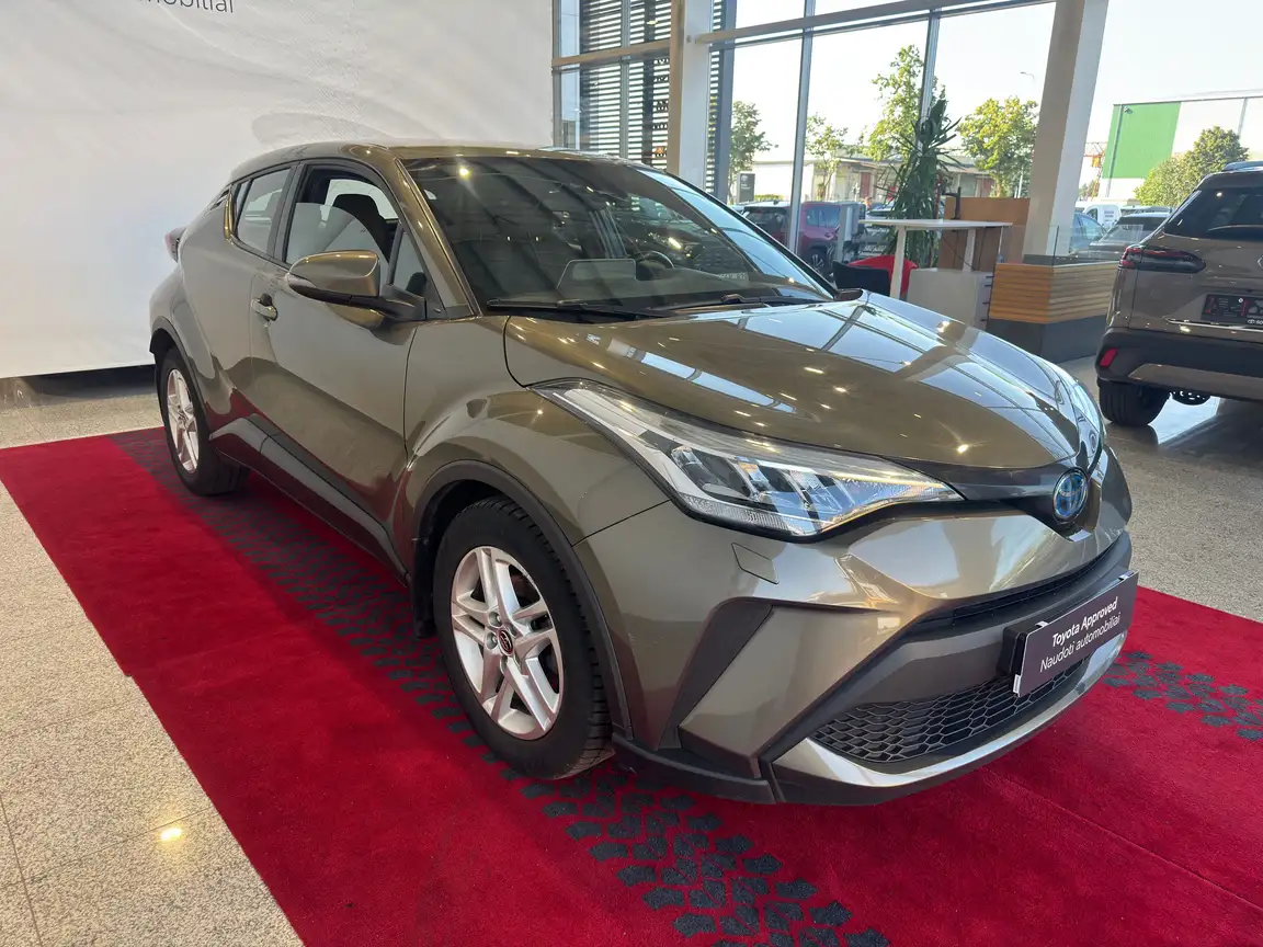 TOYOTA C-HR