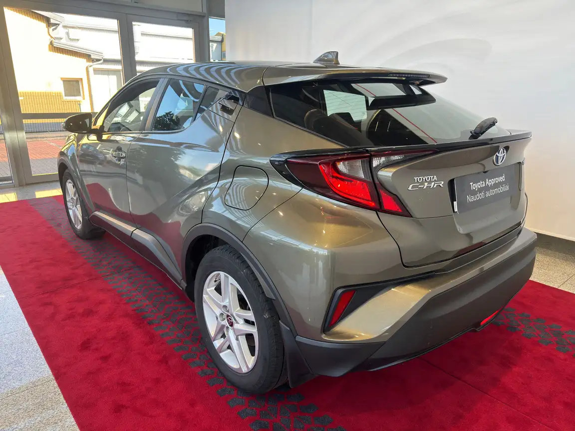 TOYOTA C-HR
