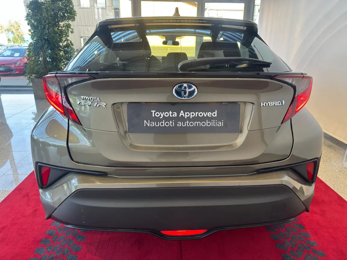 TOYOTA C-HR
