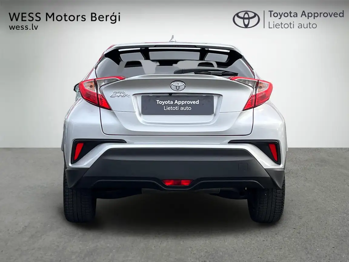TOYOTA C-HR