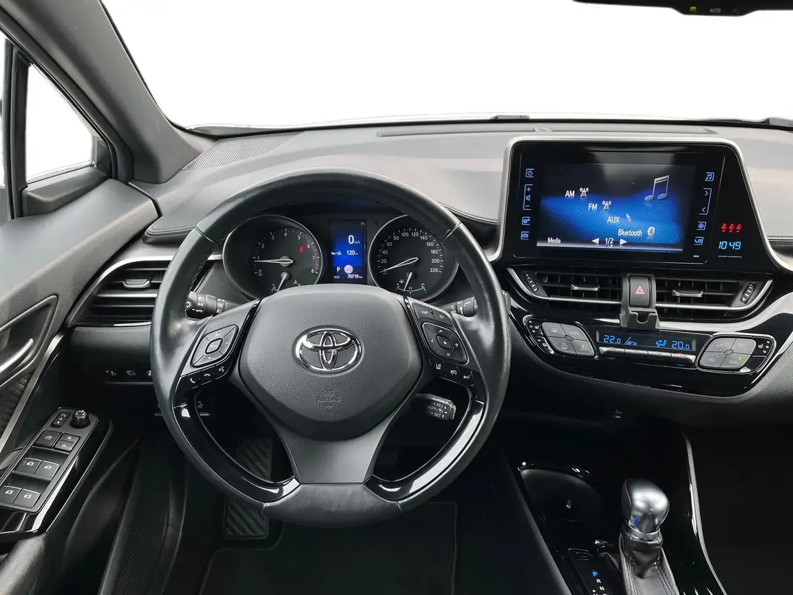 TOYOTA C-HR