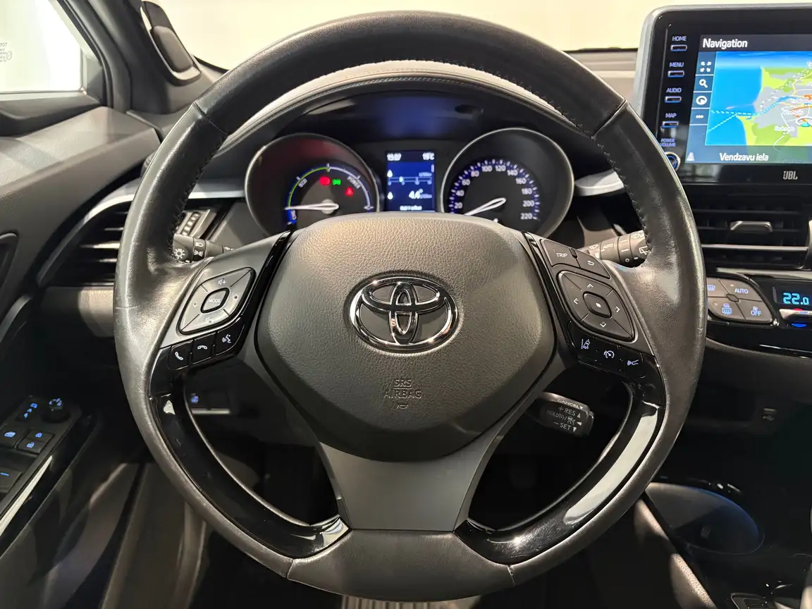 TOYOTA C-HR