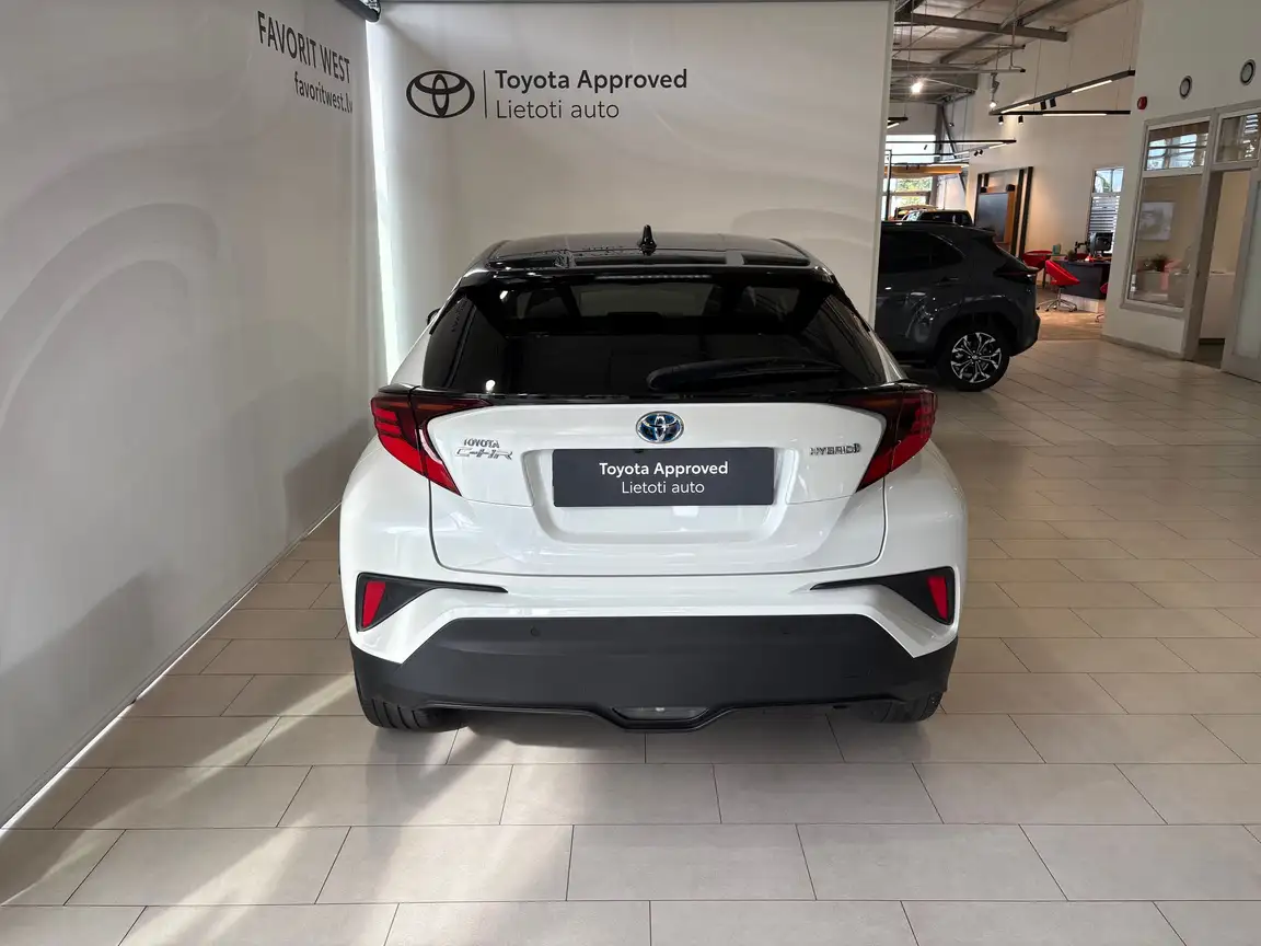 TOYOTA C-HR