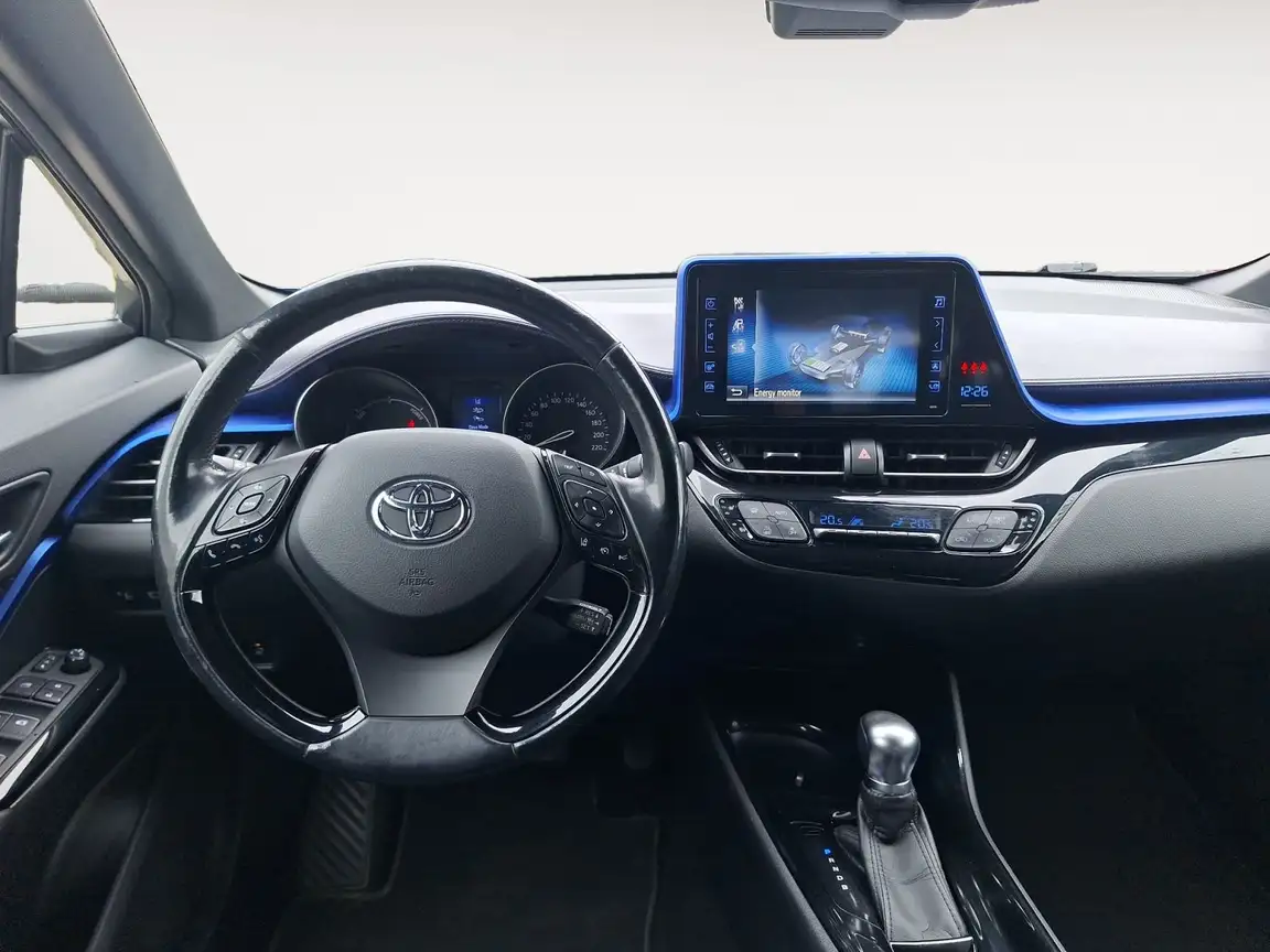 TOYOTA C-HR