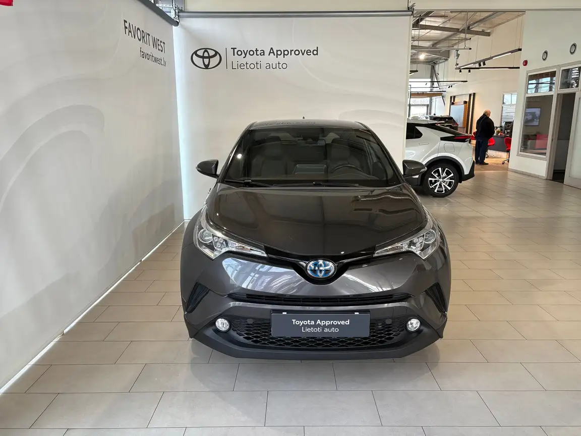 TOYOTA C-HR