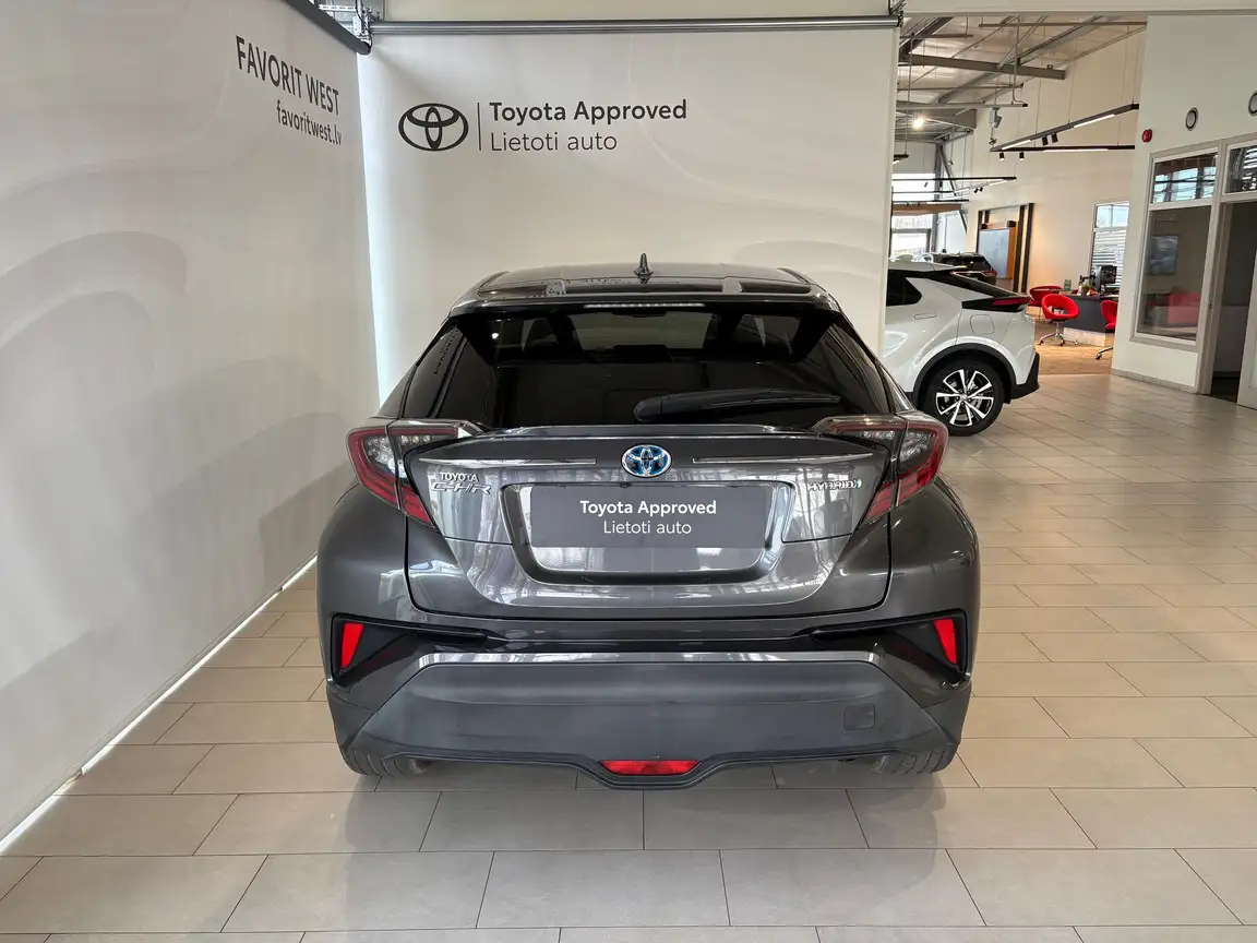 TOYOTA C-HR
