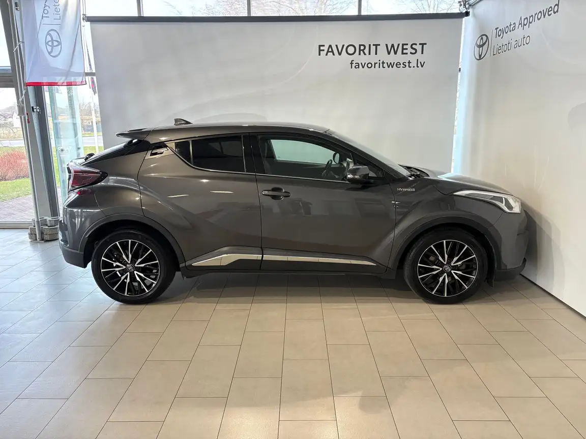 TOYOTA C-HR