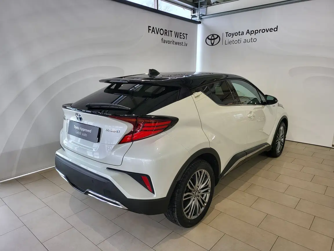 TOYOTA C-HR