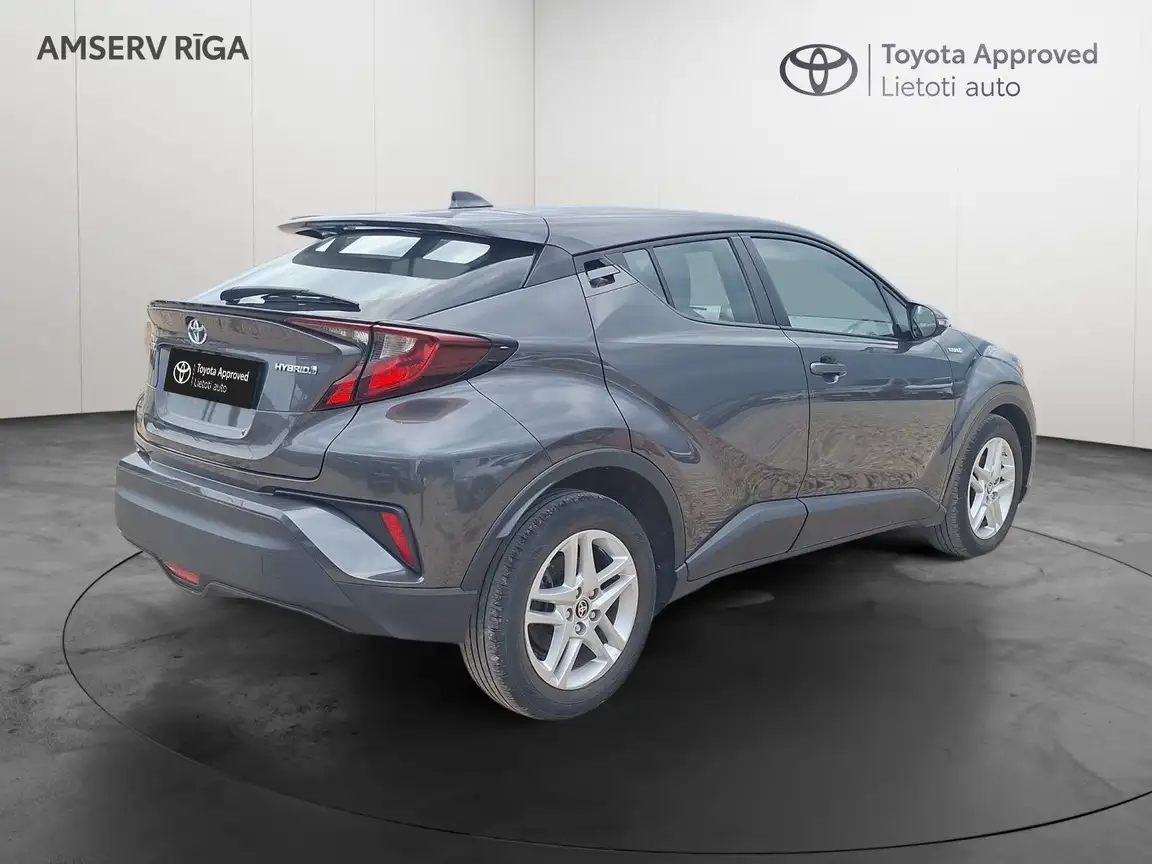 TOYOTA C-HR