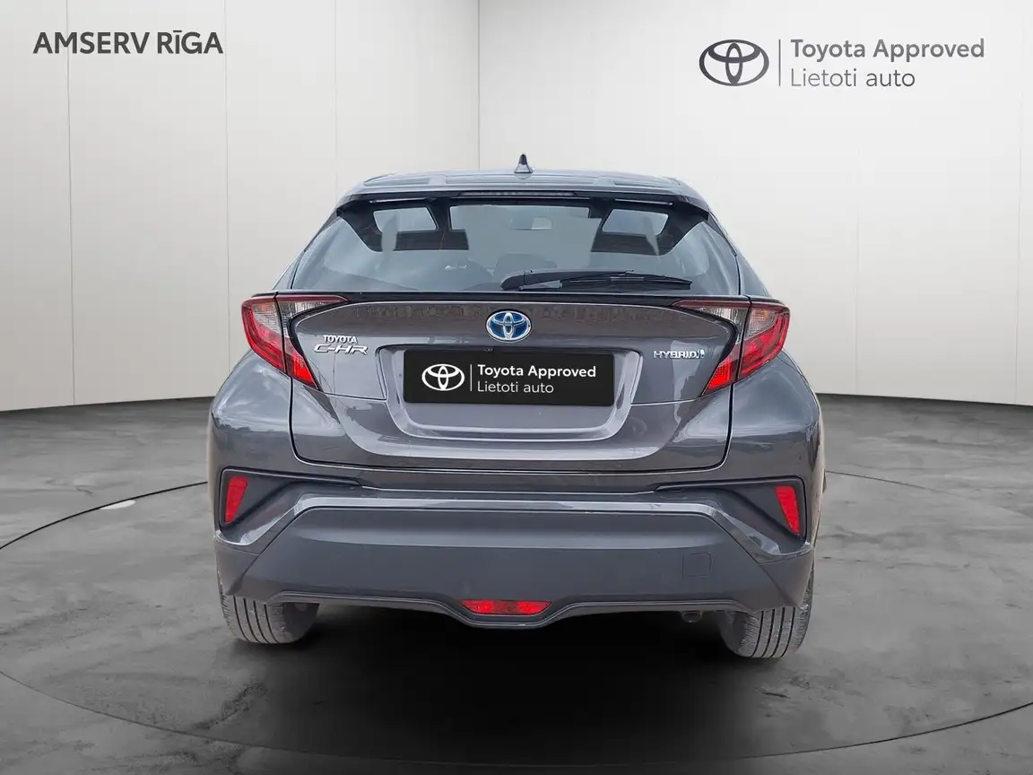 TOYOTA C-HR