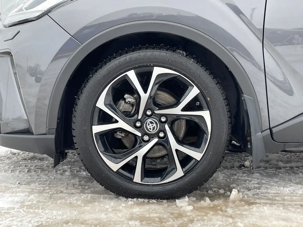 TOYOTA C-HR
