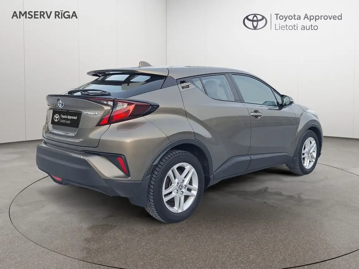 TOYOTA C-HR