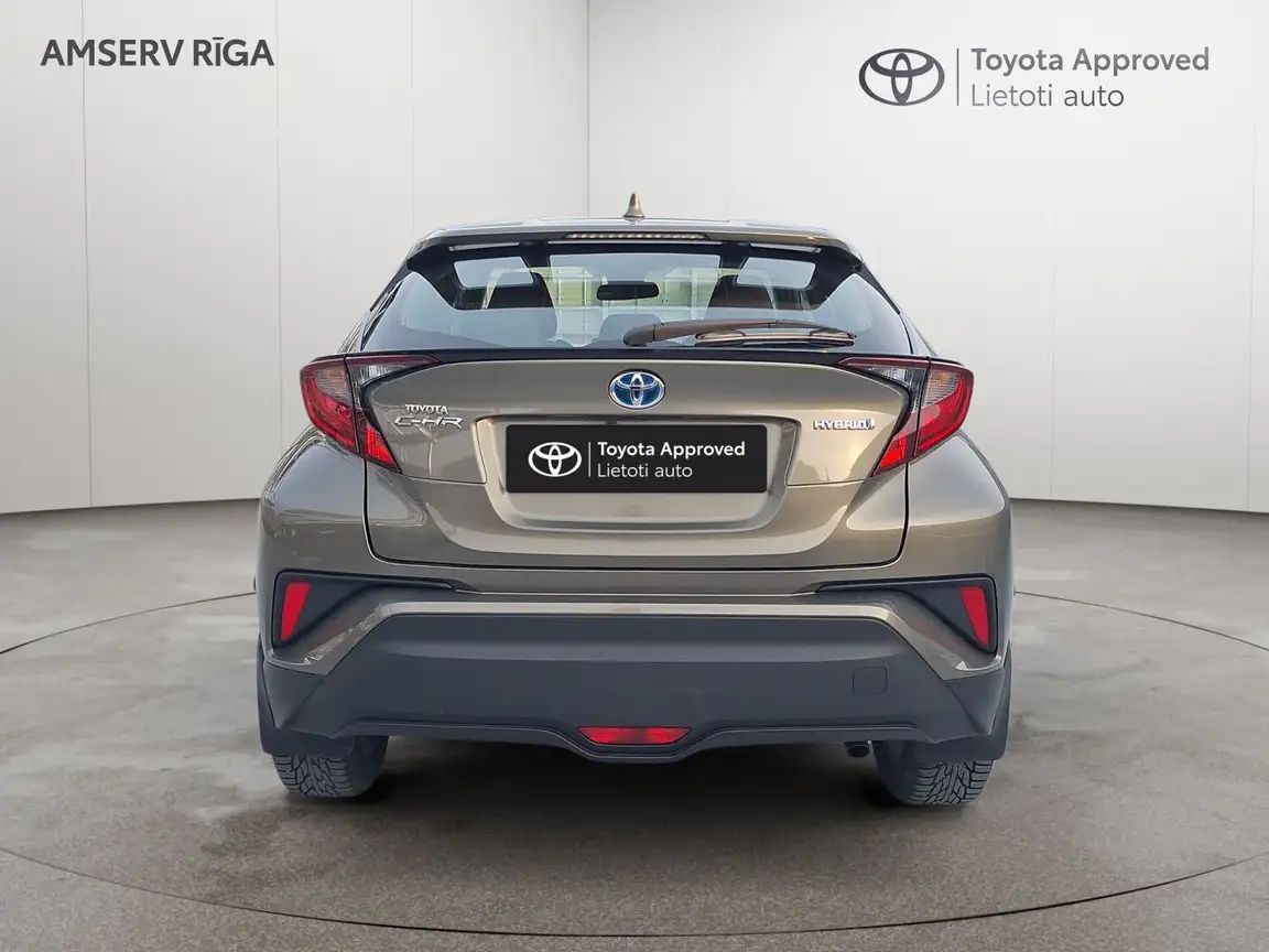 TOYOTA C-HR