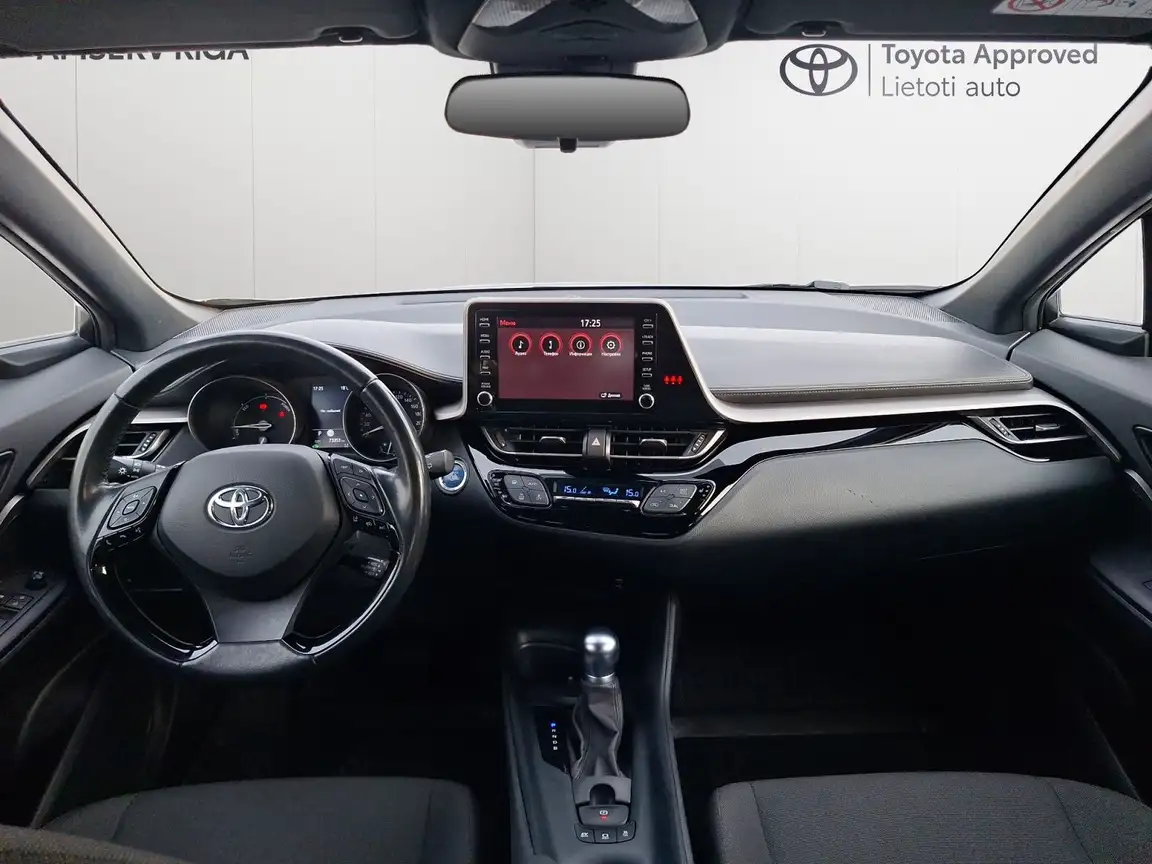 TOYOTA C-HR