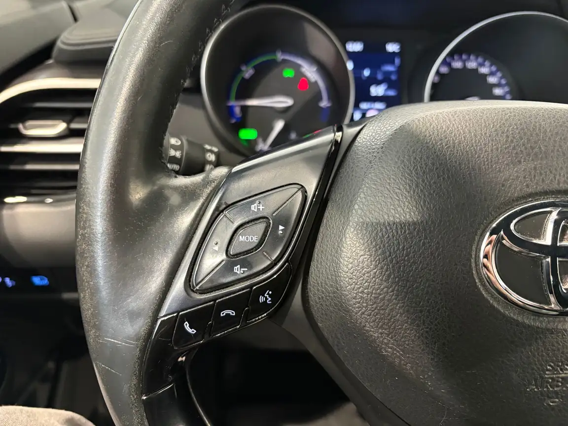 TOYOTA C-HR