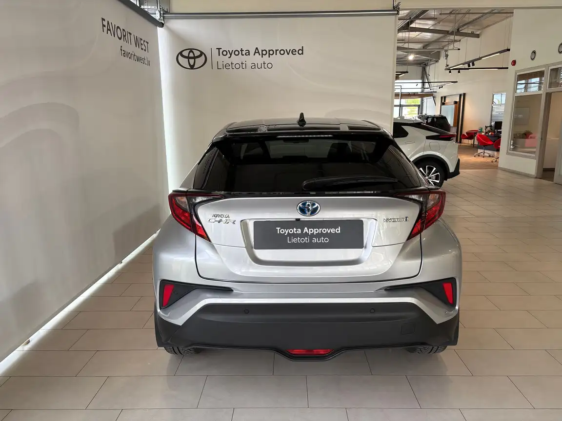 TOYOTA C-HR