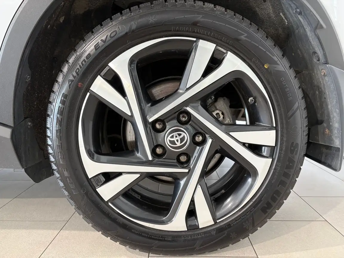 TOYOTA C-HR