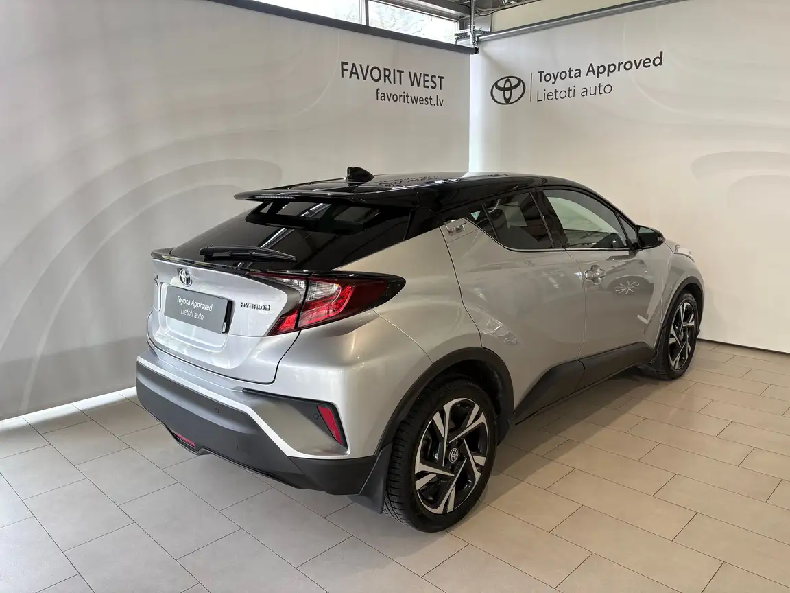 TOYOTA C-HR