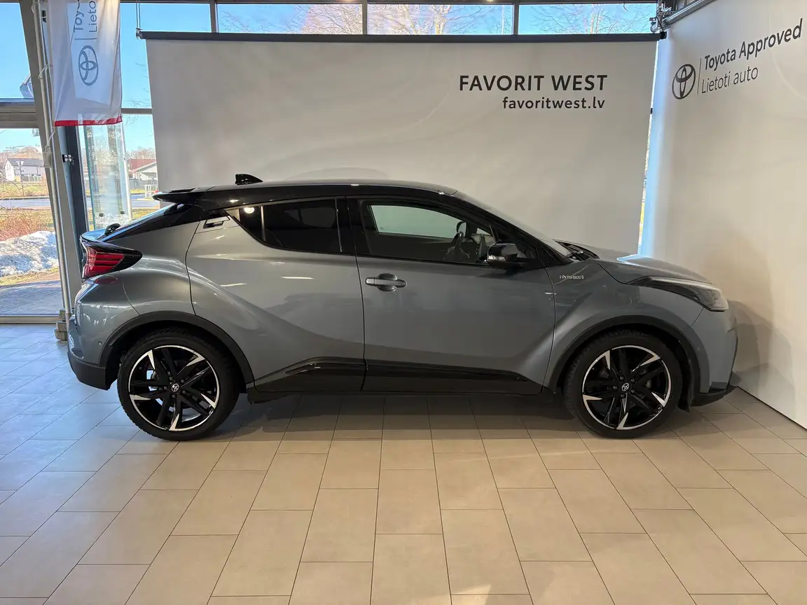 TOYOTA C-HR