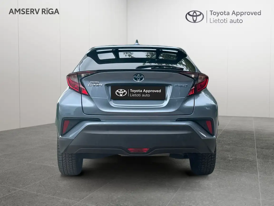 TOYOTA C-HR