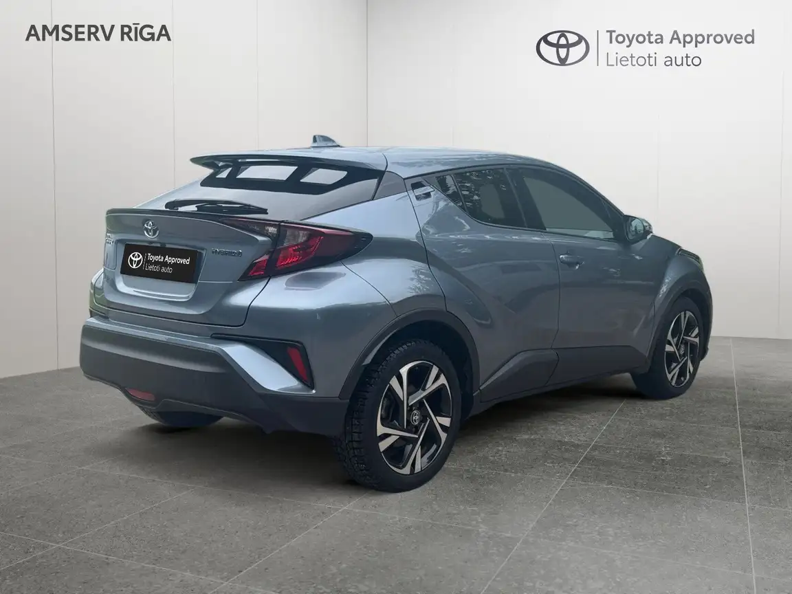 TOYOTA C-HR