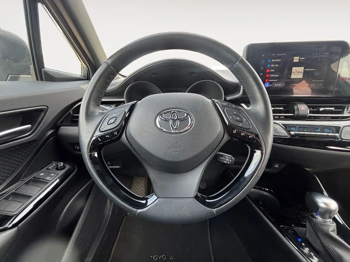 TOYOTA C-HR