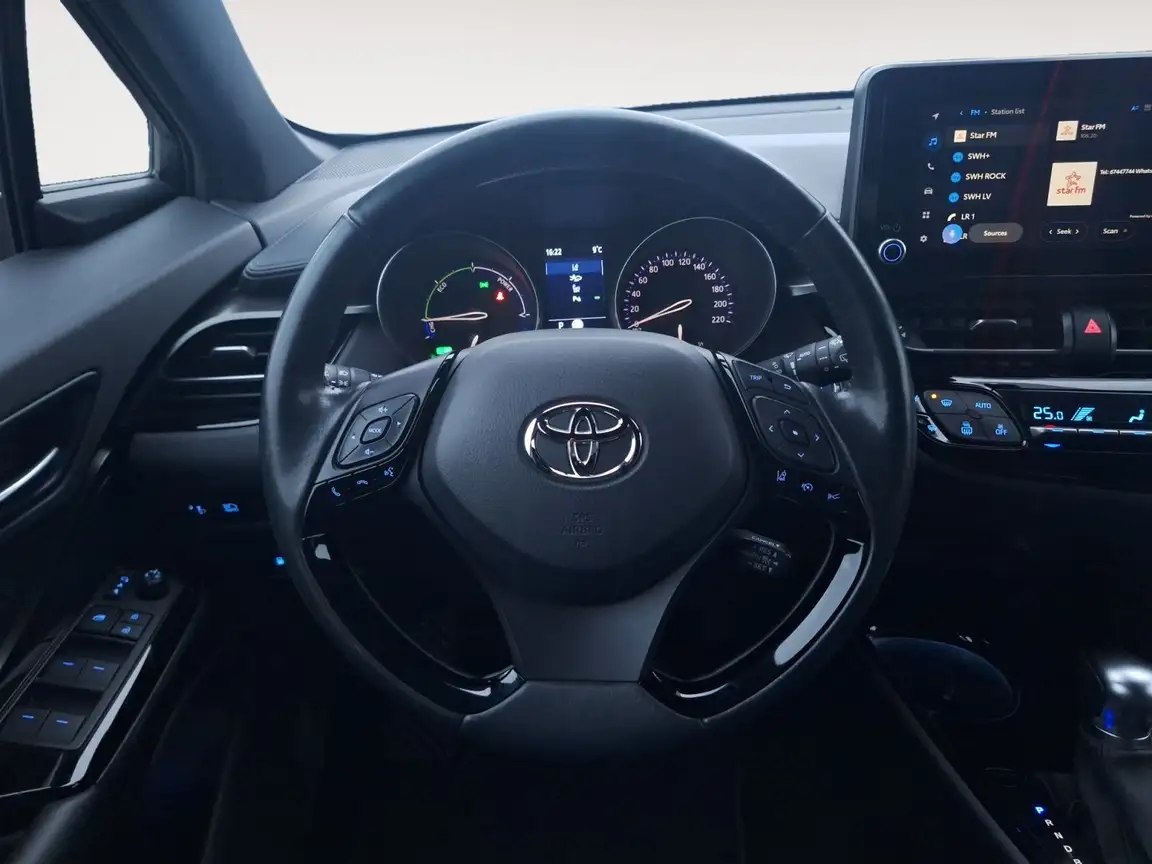 TOYOTA C-HR