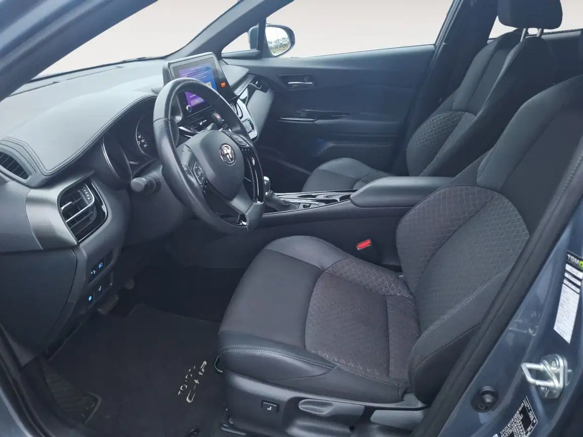 TOYOTA C-HR