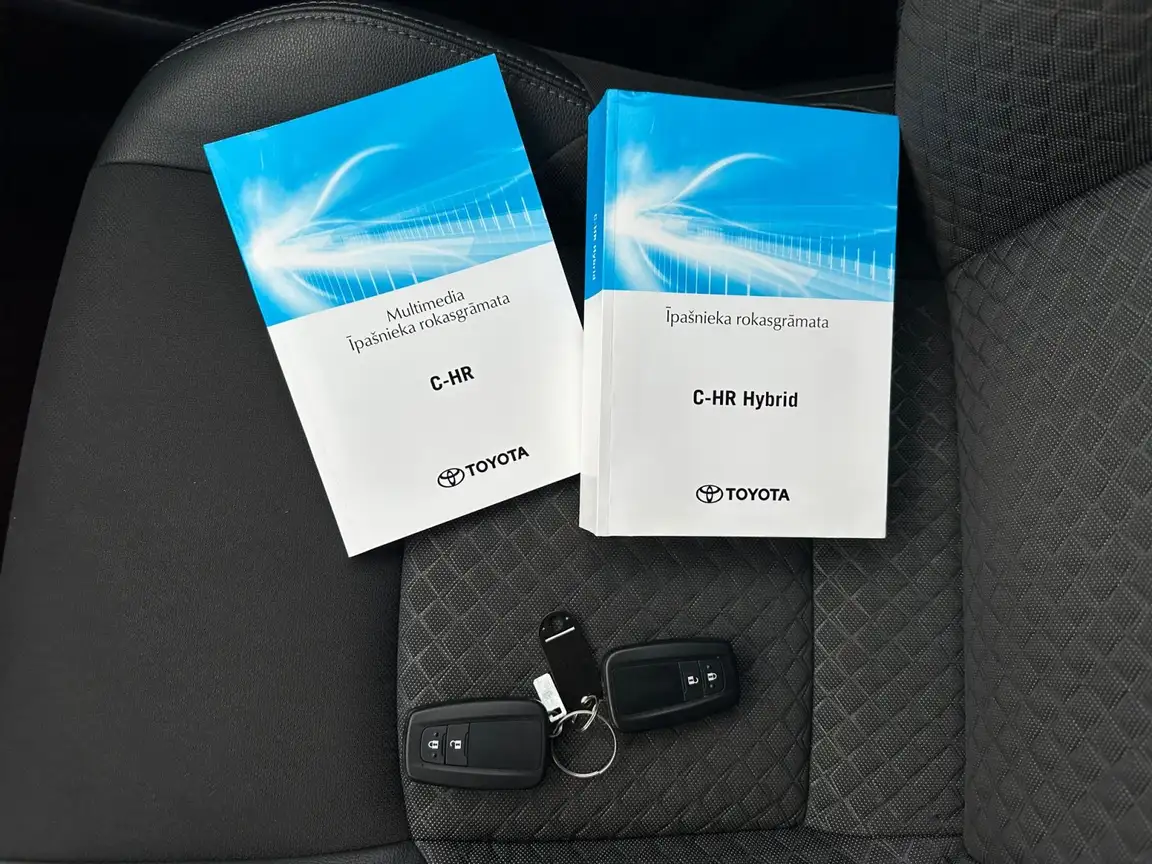 TOYOTA C-HR