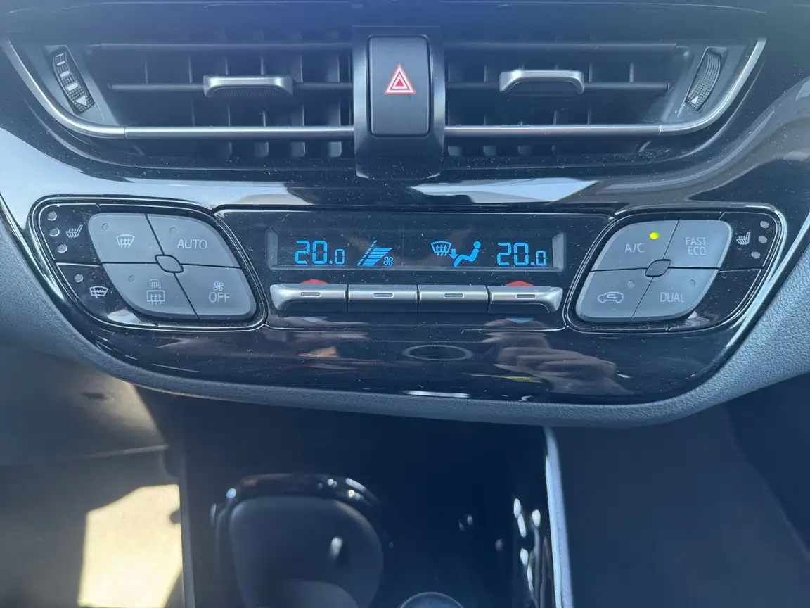 TOYOTA C-HR