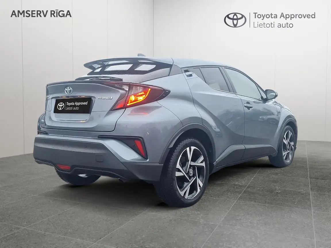 TOYOTA C-HR