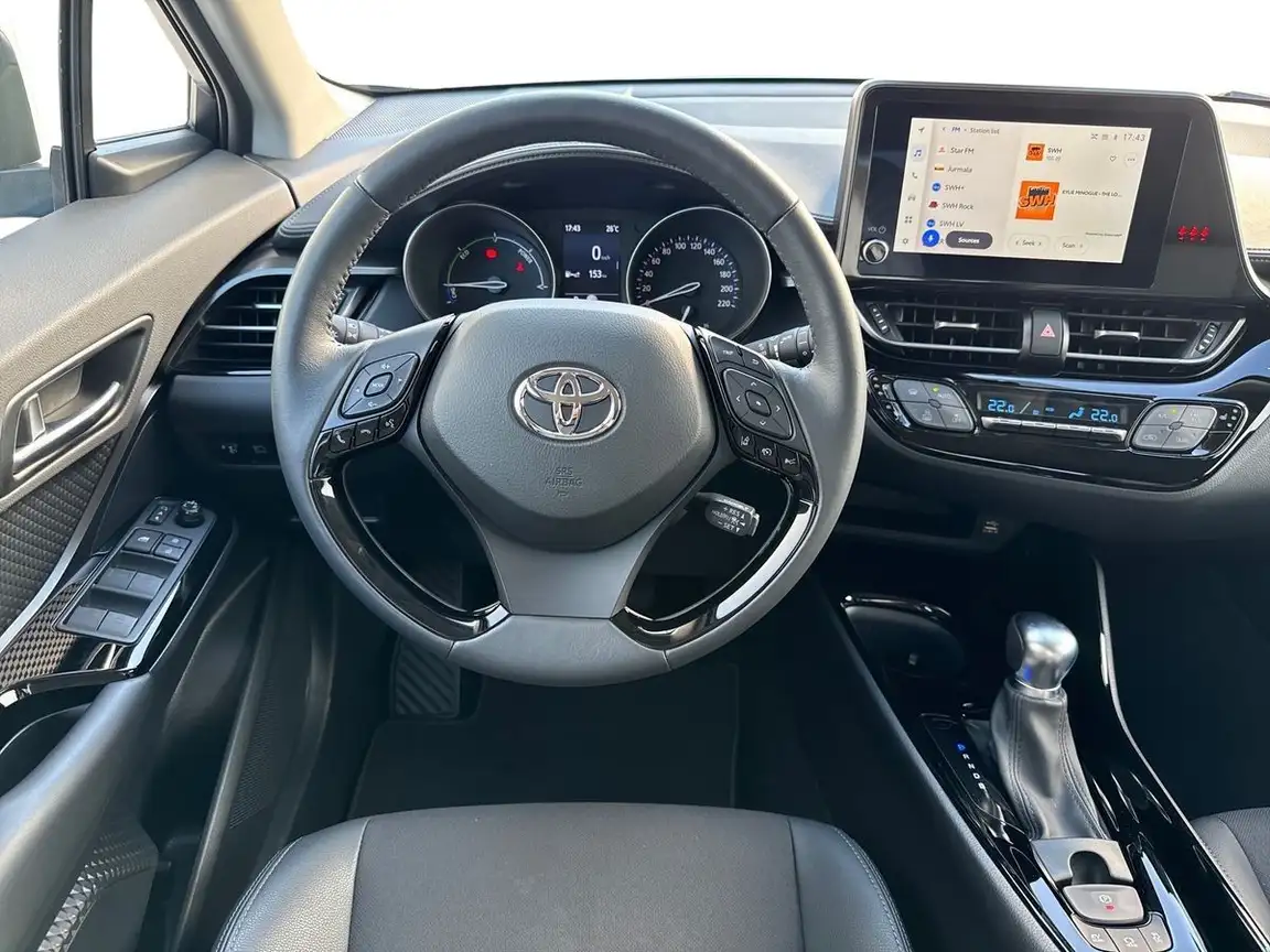 TOYOTA C-HR