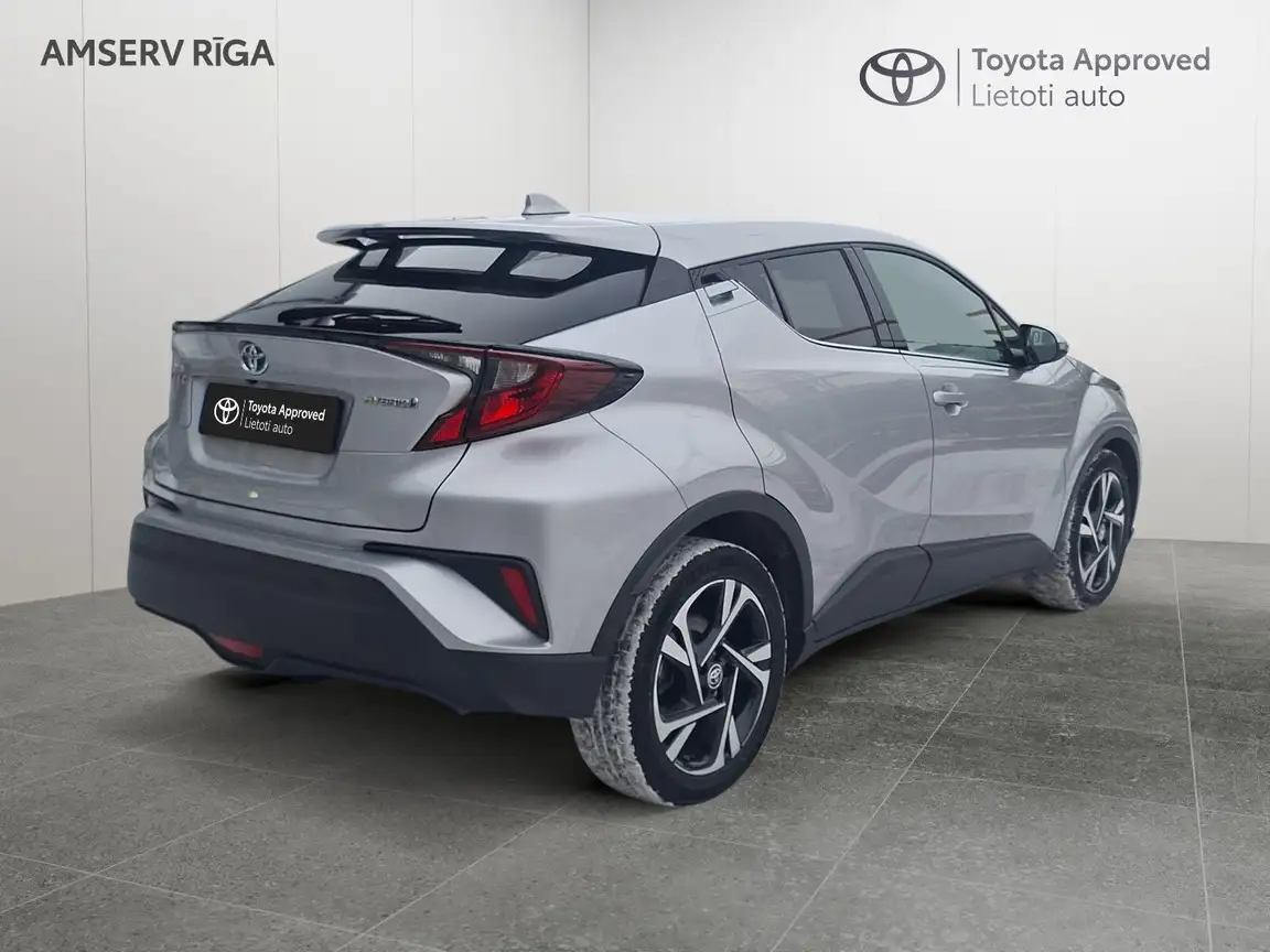TOYOTA C-HR