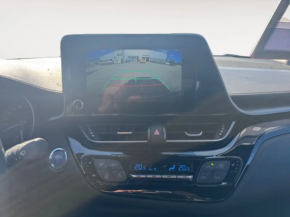 TOYOTA C-HR
