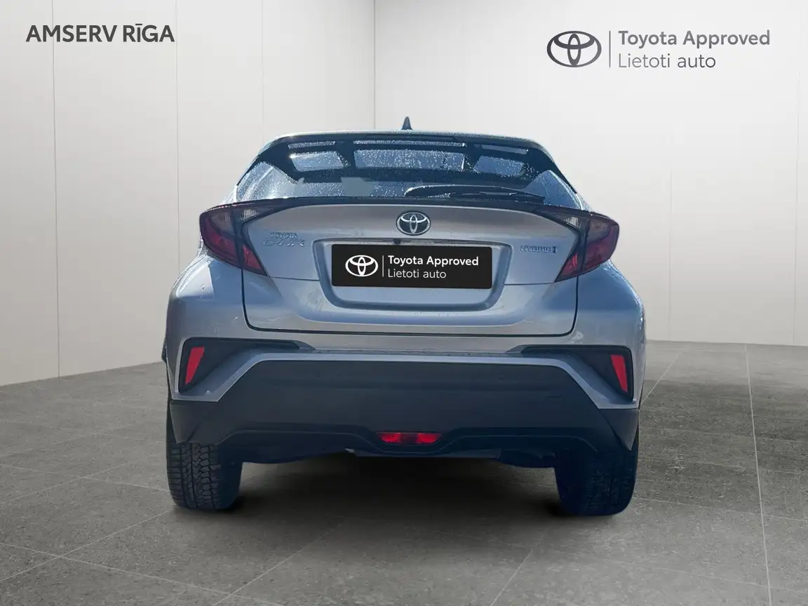 TOYOTA C-HR