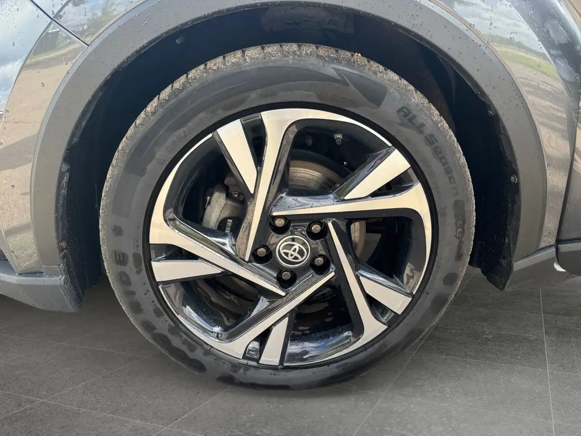 TOYOTA C-HR