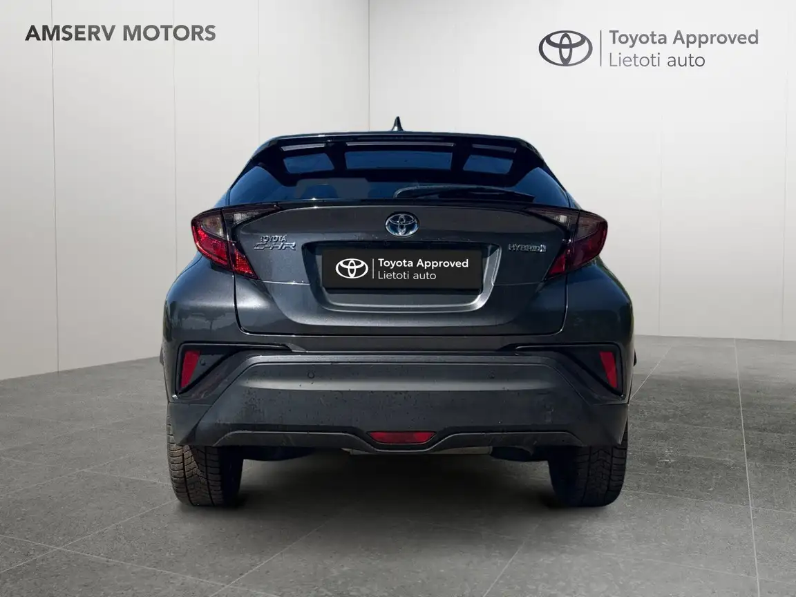 TOYOTA C-HR
