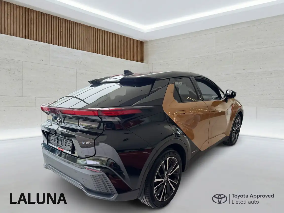 TOYOTA C-HR