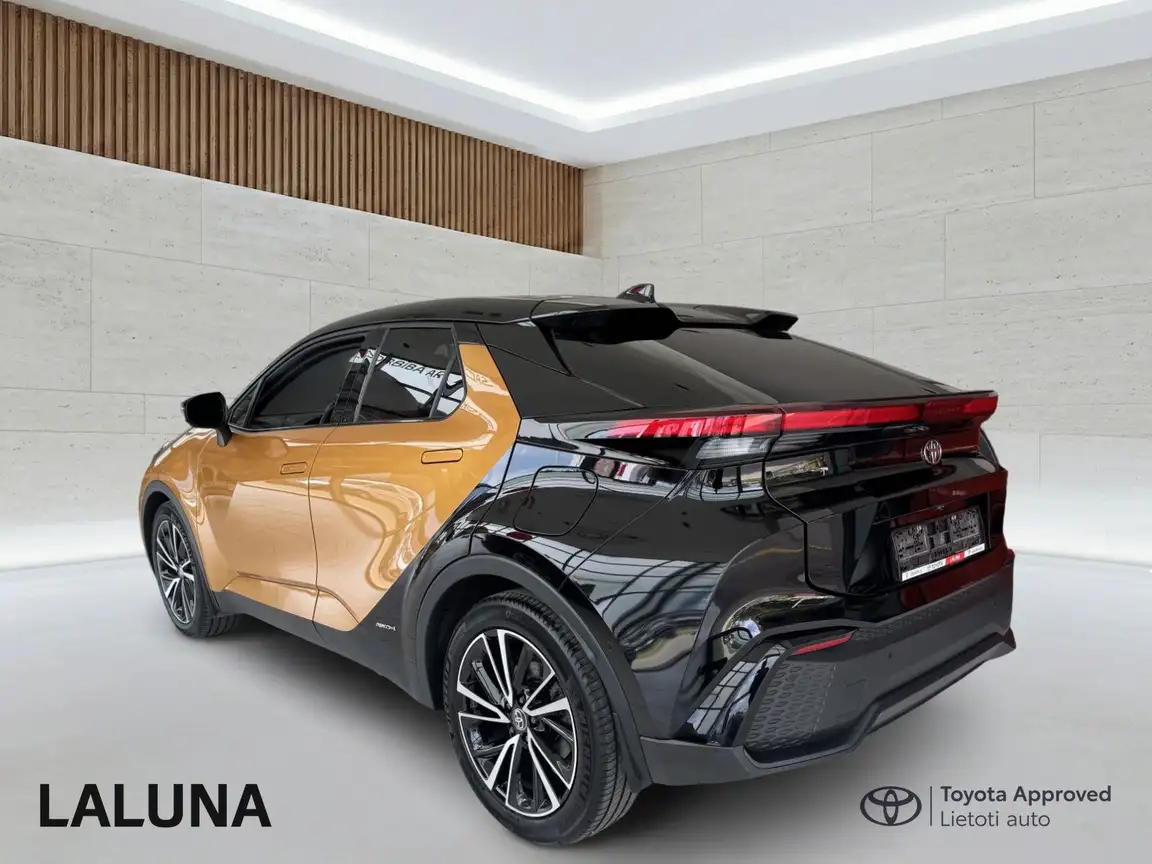 TOYOTA C-HR