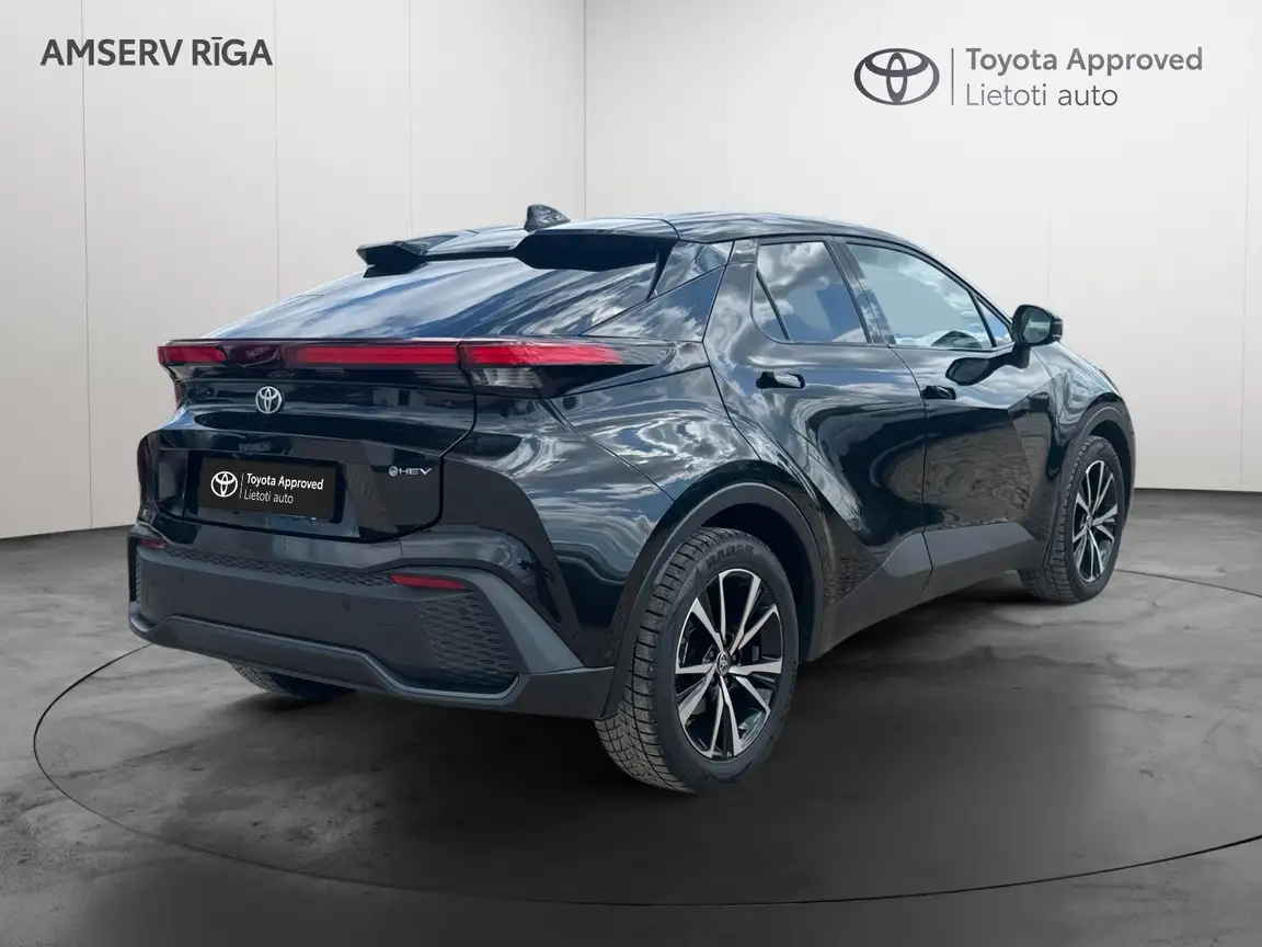 TOYOTA C-HR