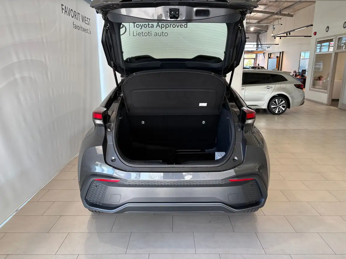 TOYOTA C-HR