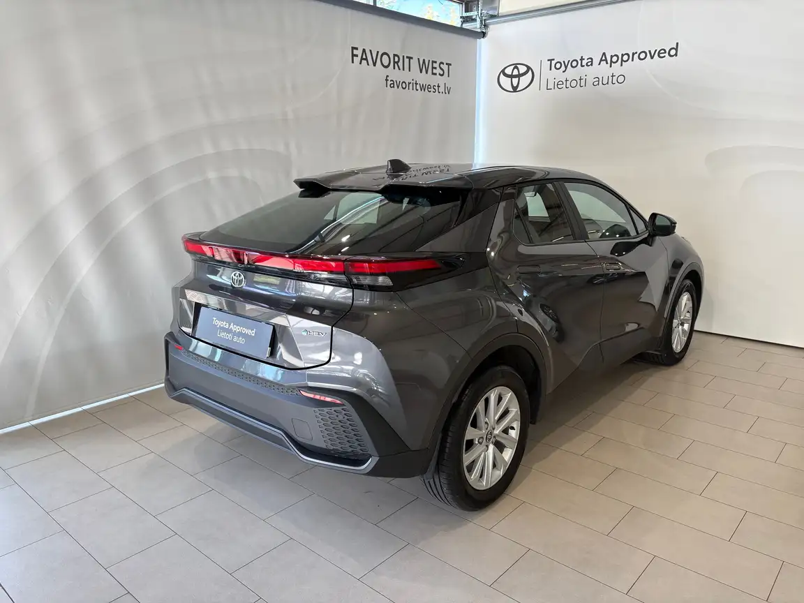 TOYOTA C-HR