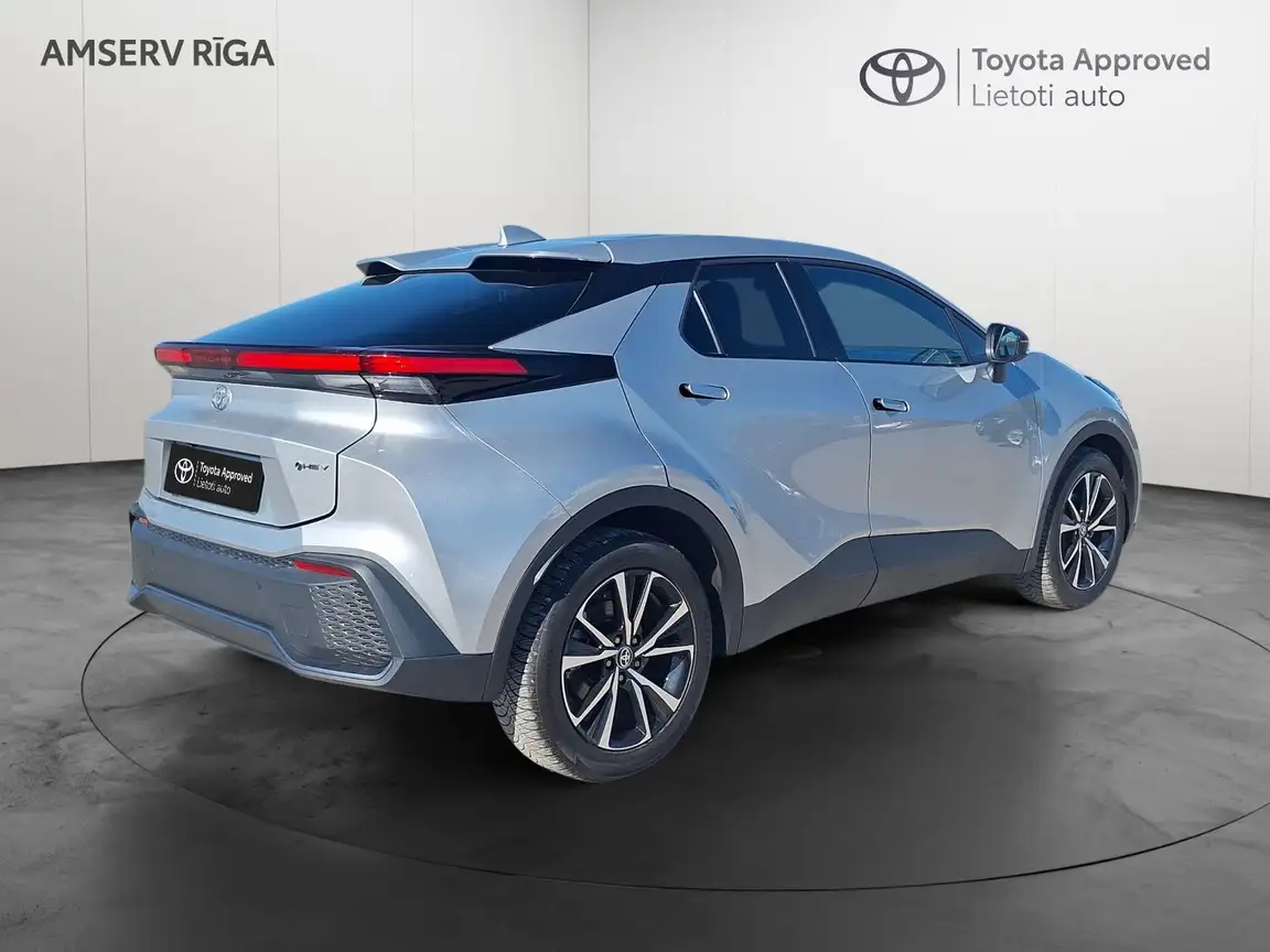 TOYOTA C-HR