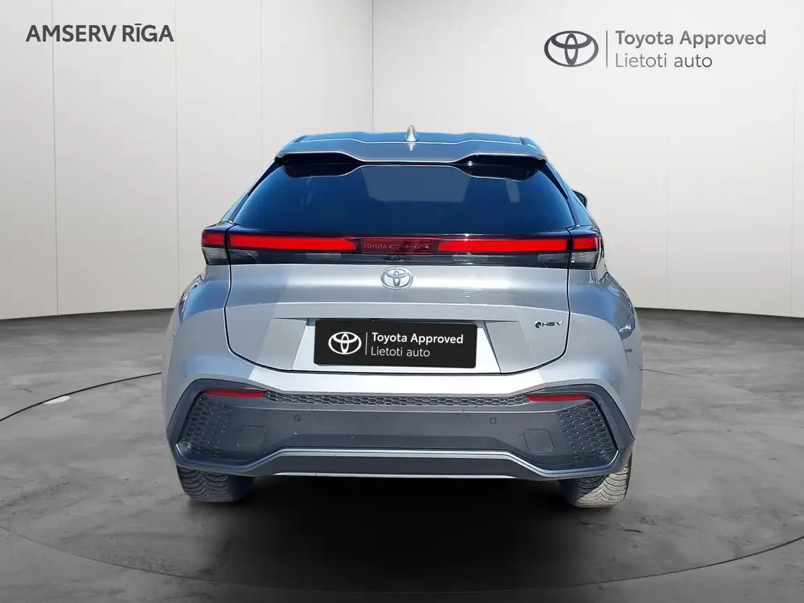 TOYOTA C-HR