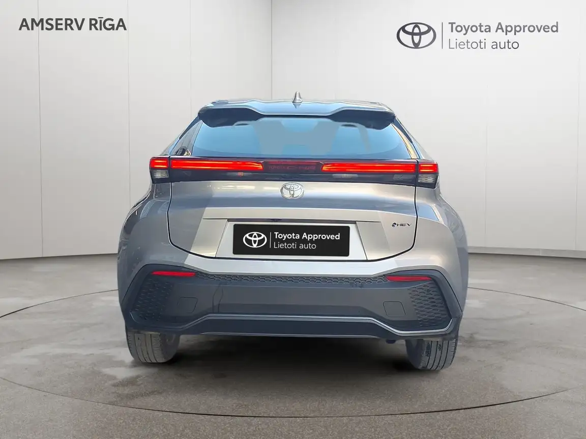 TOYOTA C-HR
