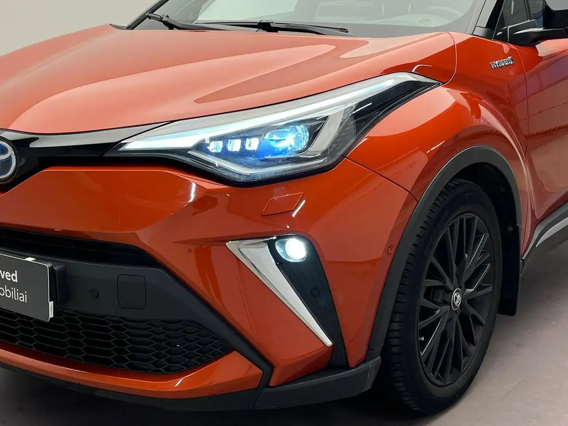 TOYOTA C-HR