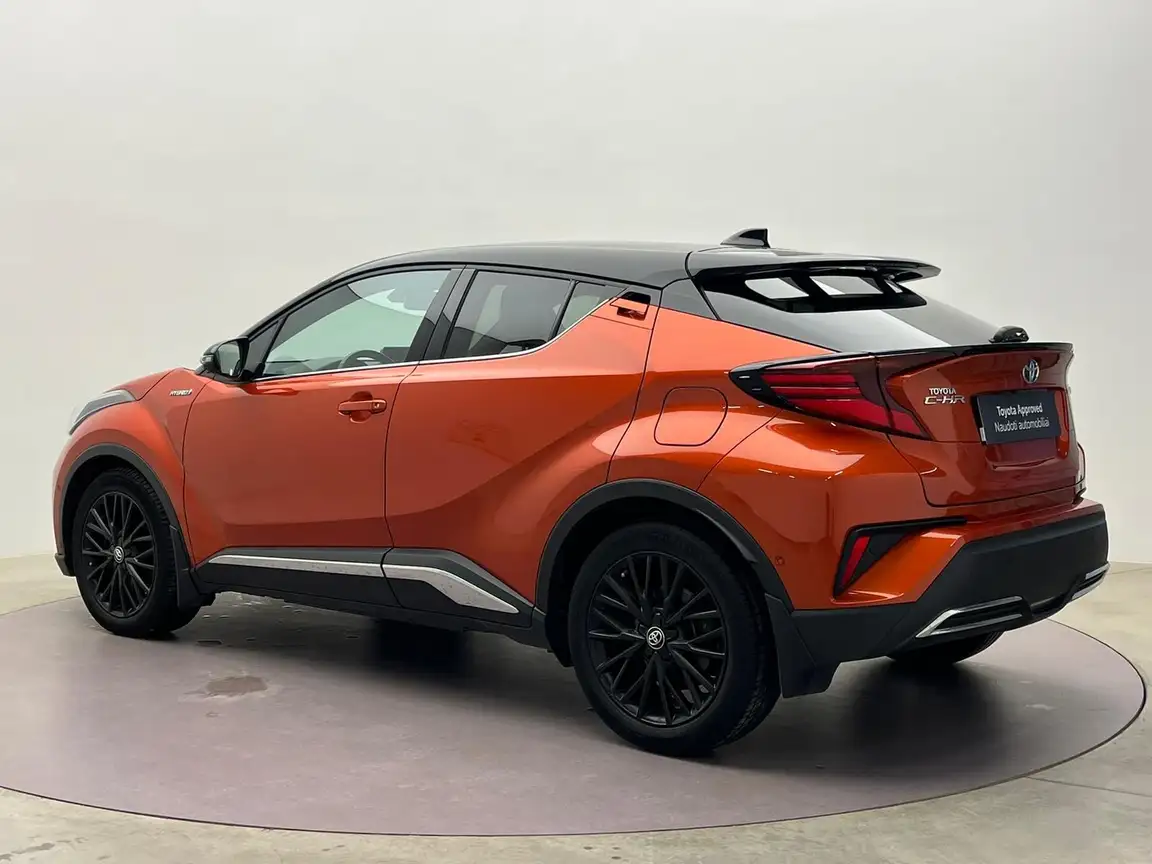 TOYOTA C-HR