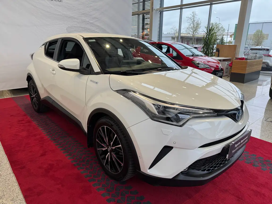 TOYOTA C-HR
