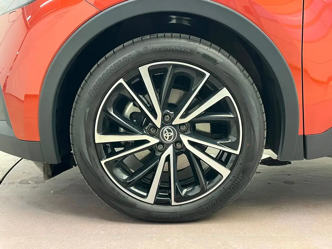 TOYOTA C-HR