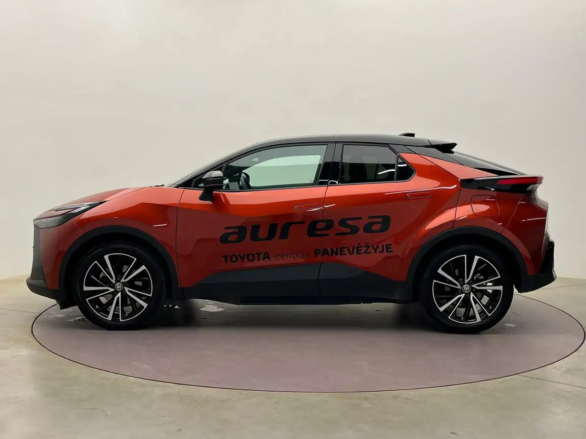 TOYOTA C-HR